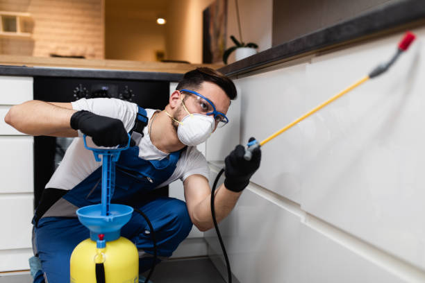 Best Residential Pest Control  in Richfield, WI
